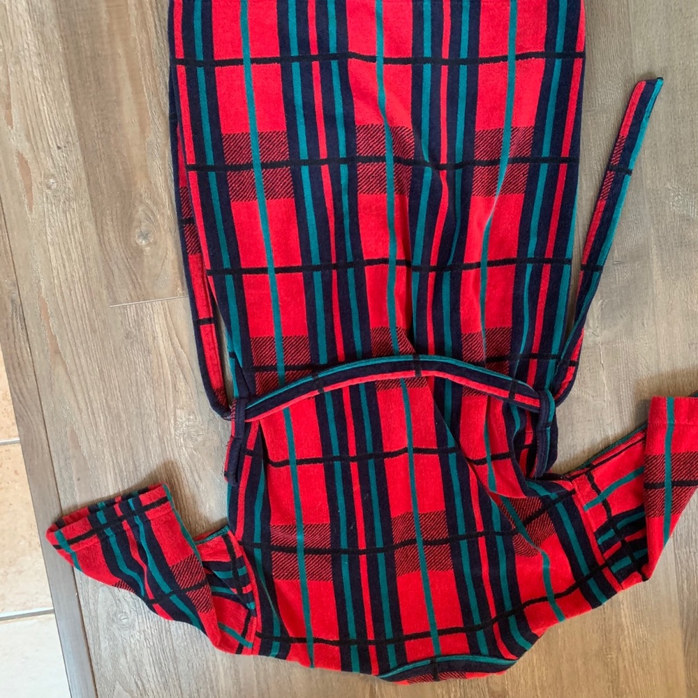 Robe - Picture 7 of 11